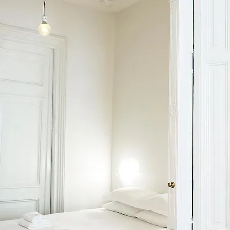Stunning Canal View Apartamento *